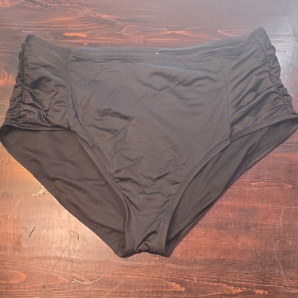 Kona Sol Black High-Waist Ruched Swim Bottoms - Women’s Size Large